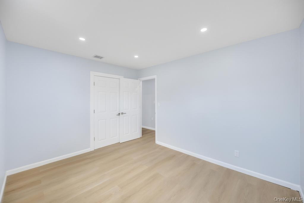 207 August Road North Babylon, NY 11703 - Photo 16 of 22