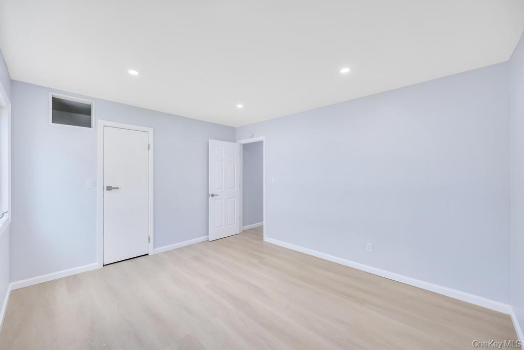 207 August Road North Babylon, NY 11703 - Photo 18 of 22