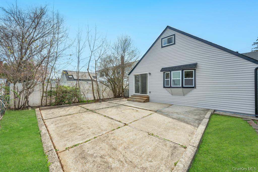 207 August Road North Babylon, NY 11703 - Photo 22 of 22