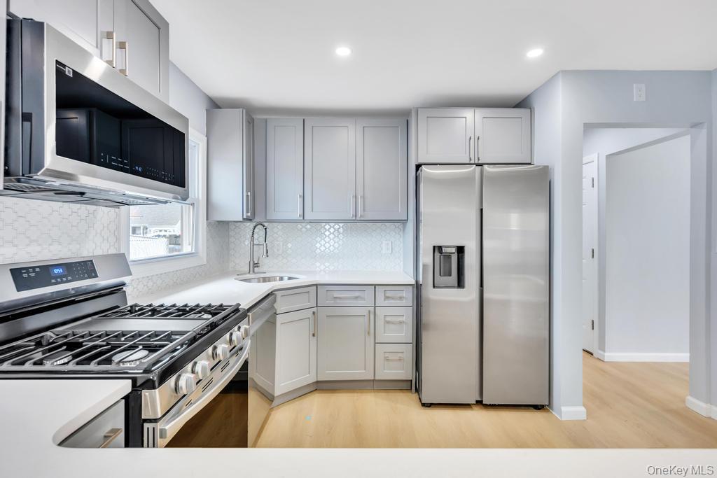 207 August Road North Babylon, NY 11703 - Photo 6 of 22