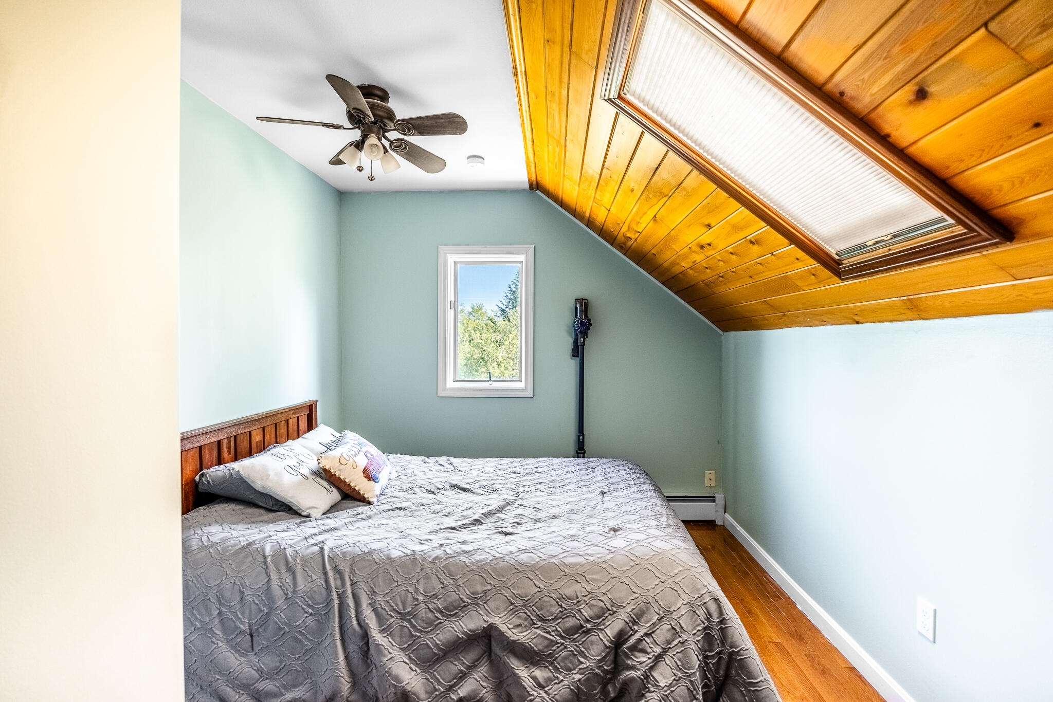 102 Overlock Road Levant, ME 04456 - Photo 22 of 42 Overlock Interiors-13