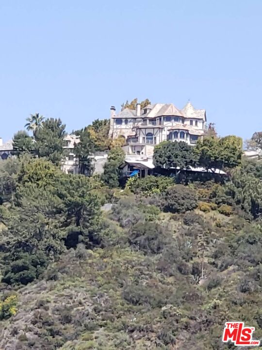 1041 Somera Road Los Angeles, CA 90077 - Photo 40 of 40 a view of a city