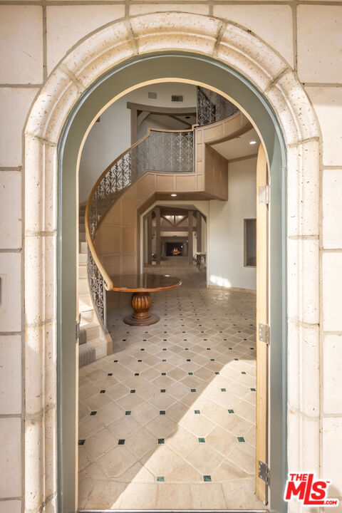 1041 Somera Road Los Angeles, CA 90077 - Photo 4 of 40 a view of entryway