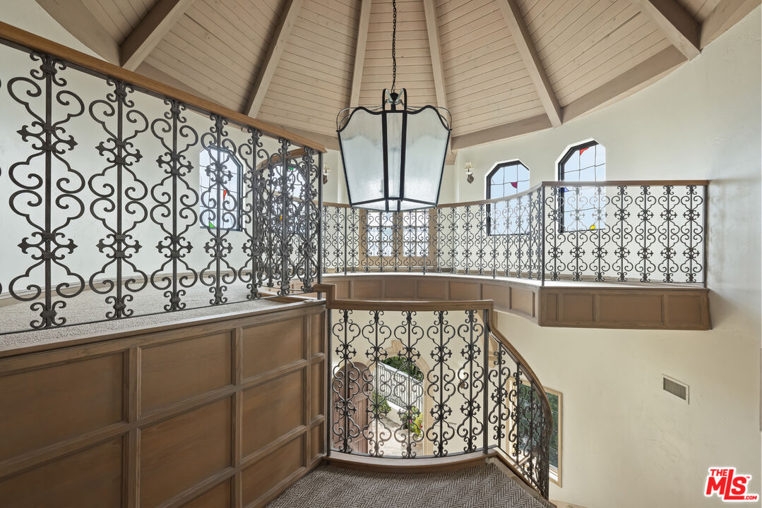 1041 Somera Road Los Angeles, CA 90077 - Photo 6 of 40 a view of balcony