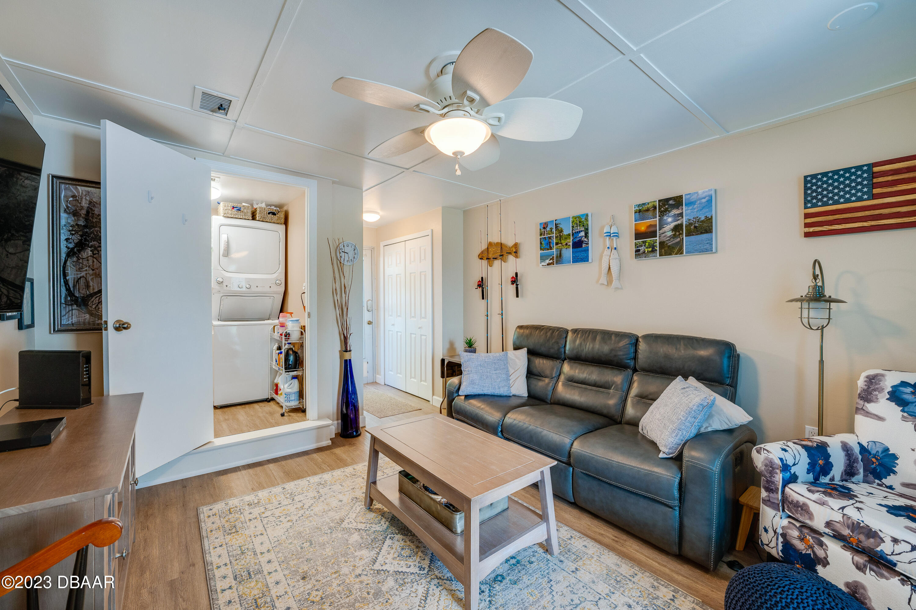 637 Ruth Street Port Orange, FL 32129 - Photo 6 of 33 Living Room