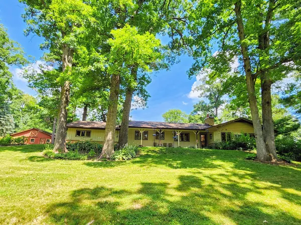 $450,000 | 20798 White Oaks Road, Morrison, IL 61270