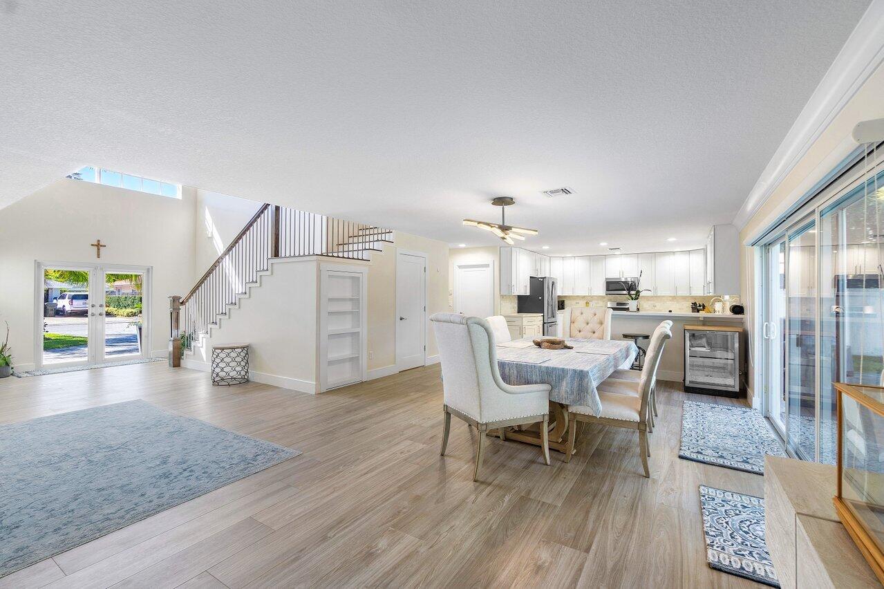 769 Northwest 7th Street Boca Raton, FL 33486 - Photo 12 of 27 011-769Northwest7thStreet-BocaRaton-FL-3