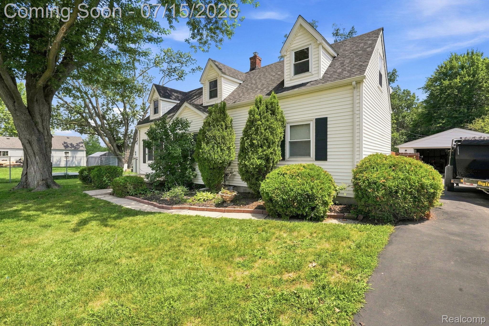 7571 Marlowe Road Belleville, MI 48111 - Photo 2 of 25 2-web-or-mls-vanburen_002.jpg