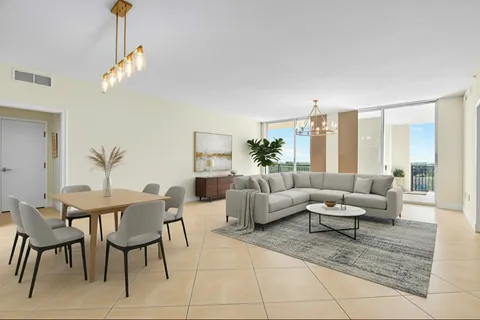 $999,000 | 550 Okeechobee Boulevard, Unit 623, West Palm Beach, FL 33401