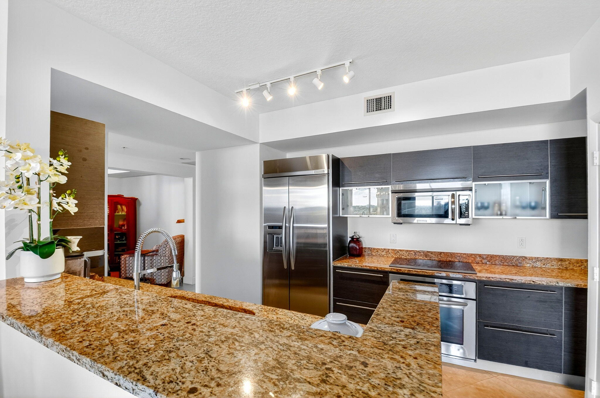 550 Okeechobee Boulevard, Unit 623 West Palm Beach, FL 33401 - Photo 17 of 121 8-web-or-mls-027_DSC_5980