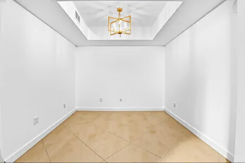 $999,000 | 550 Okeechobee Boulevard, Unit 623, West Palm Beach, FL 33401