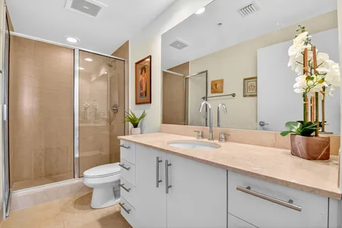 $999,000 | 550 Okeechobee Boulevard, Unit 623, West Palm Beach, FL 33401