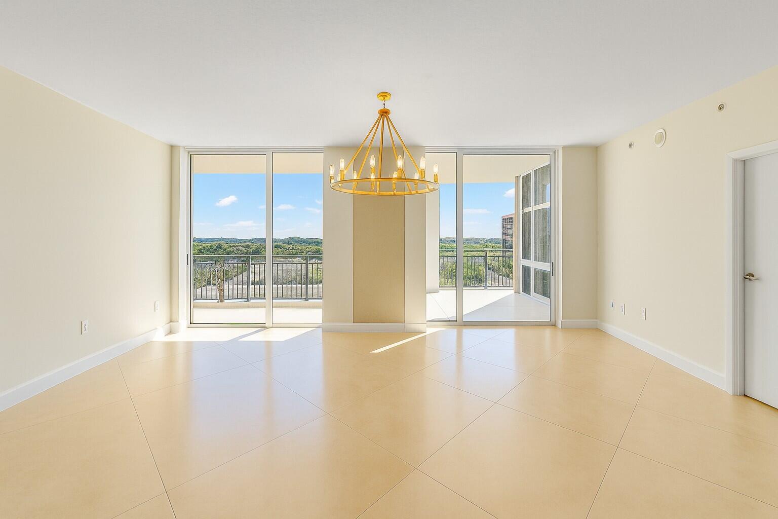 550 Okeechobee Boulevard, Unit 623 West Palm Beach, FL 33401 - Photo 6 of 121 Vacant Living Room