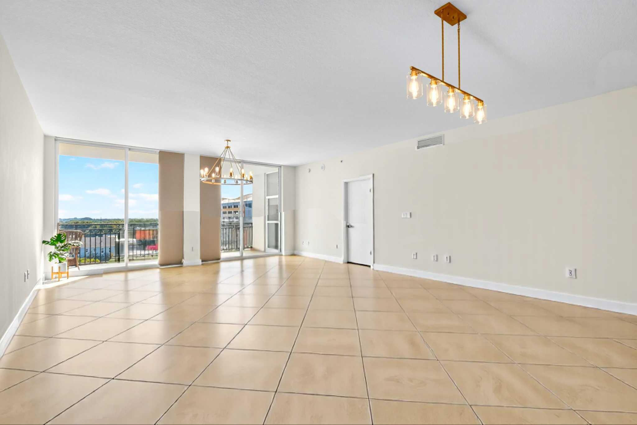 550 Okeechobee Boulevard, Unit 623 West Palm Beach, FL 33401 - Photo 8 of 121 Vacant Living & Dining 2