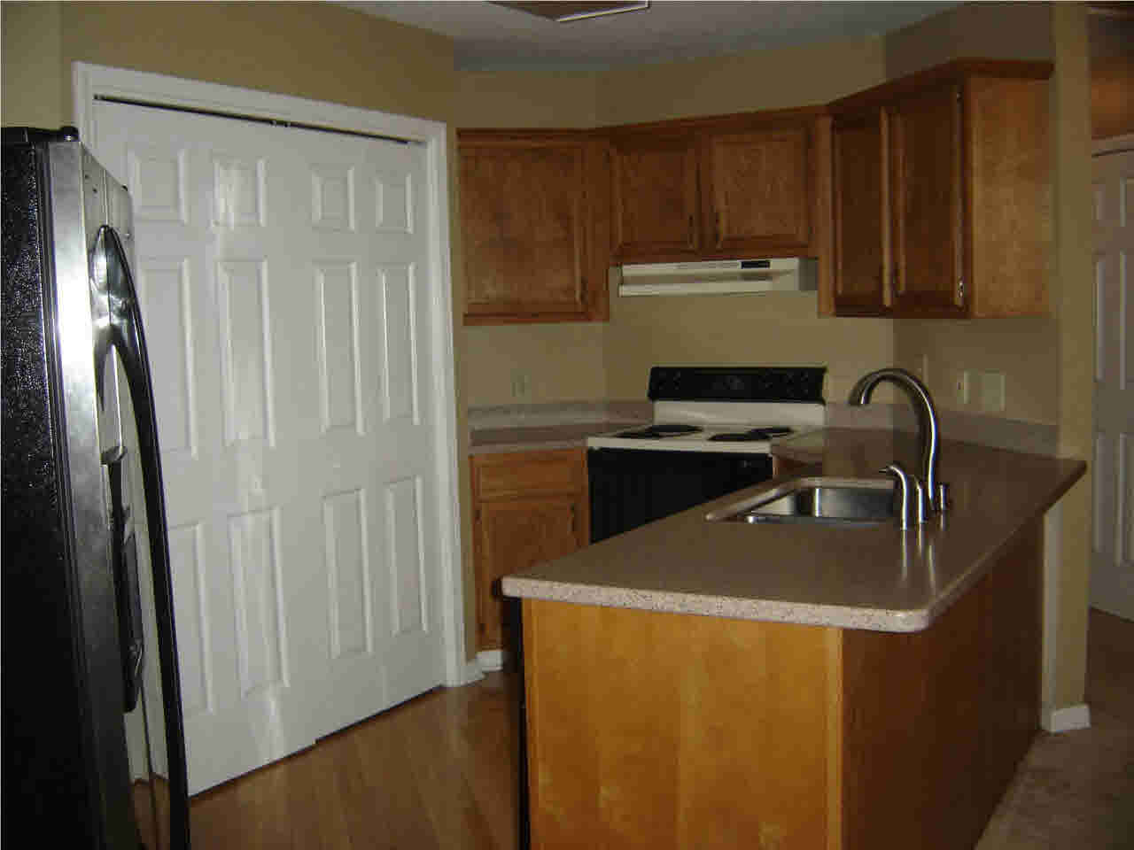 523 Harbor Ridge Drive Brandon, MS 39047 - Photo 5 of 17 Lots of counter space