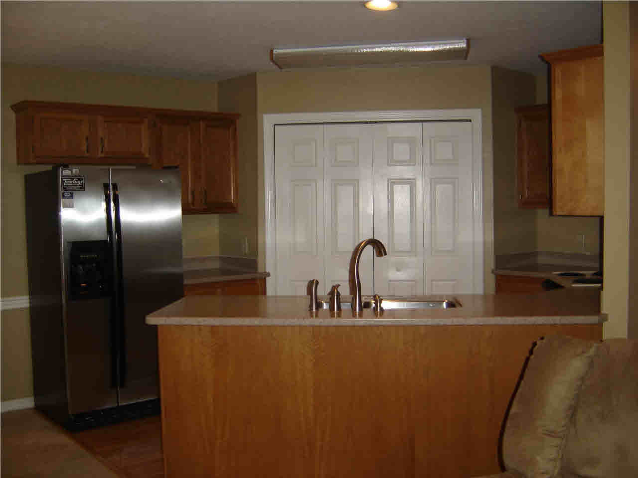 523 Harbor Ridge Drive Brandon, MS 39047 - Photo 8 of 17 Refrigerator stays wth the house!