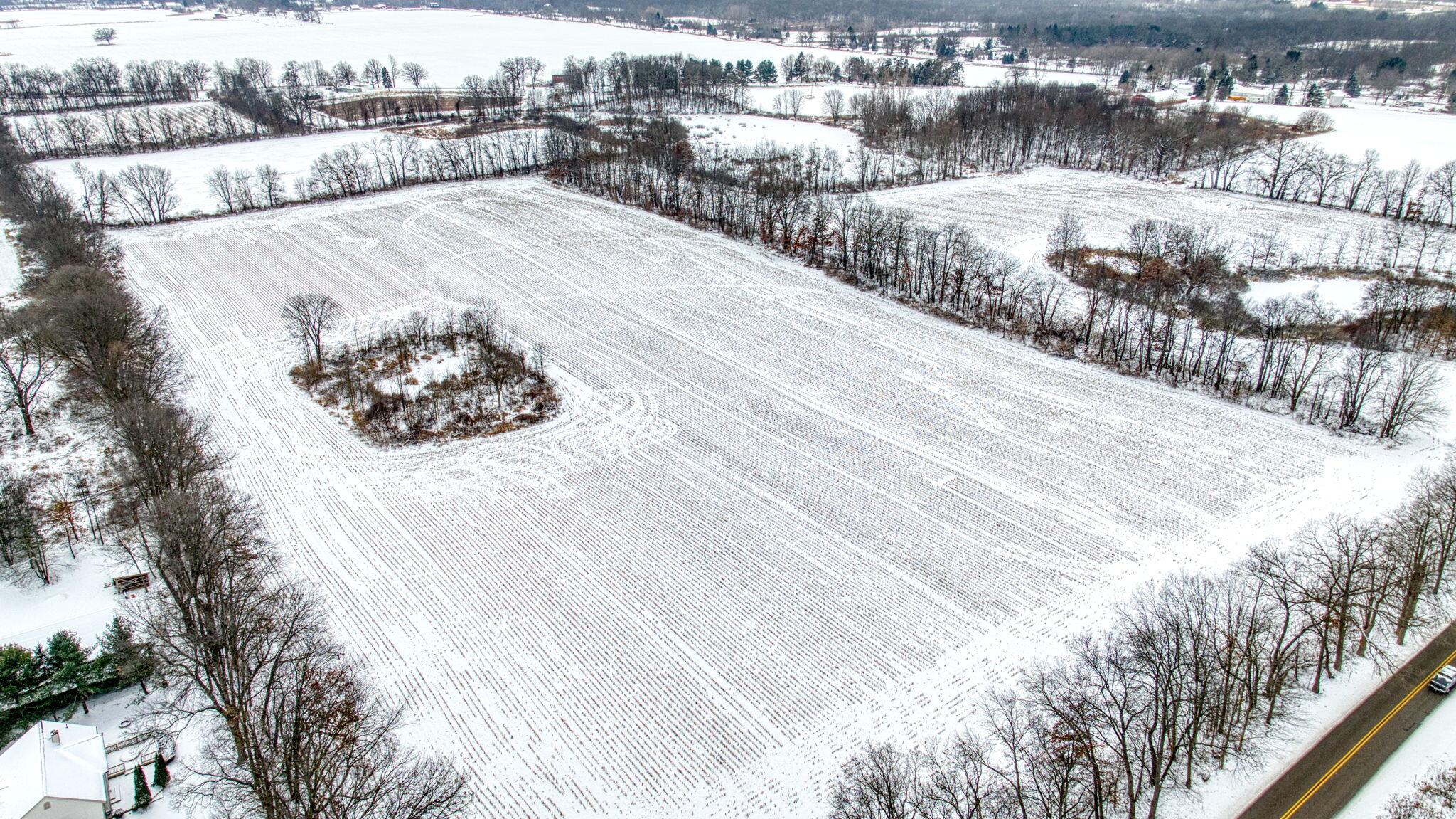 40 West Berry Road Jackson, MI 49201 - Photo 4 of 20 4-web-or-mls-DJI_0546_HDR