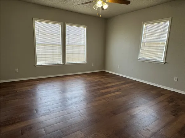 $1,095 | 4109 Elvira Drive, Unit B, Corpus Christi, TX 78416