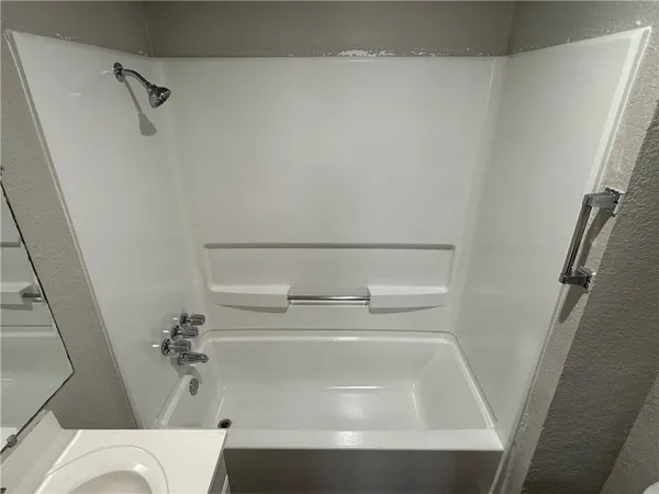 $1,095 | 4109 Elvira Drive, Unit B, Corpus Christi, TX 78416