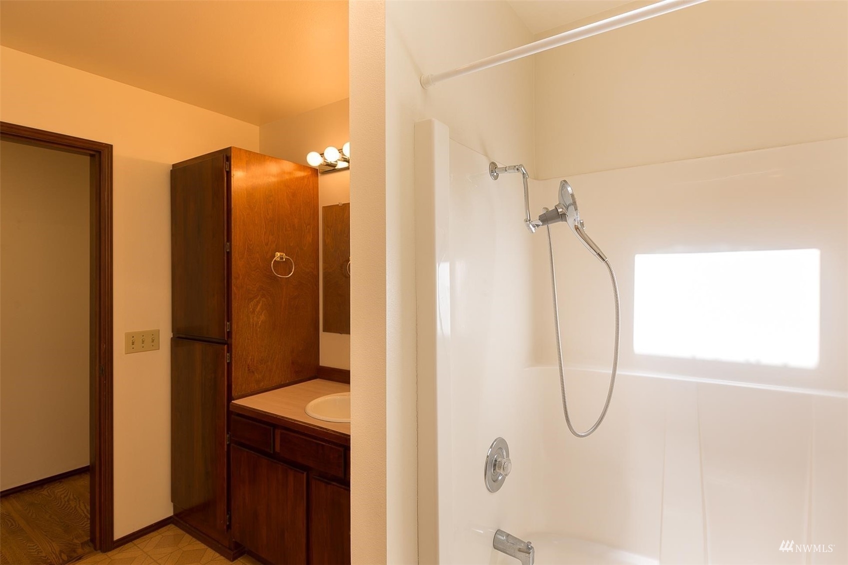 308 Eunice Street Sequim, WA 98382 - Photo 33 of 38 a bathroom with a shower