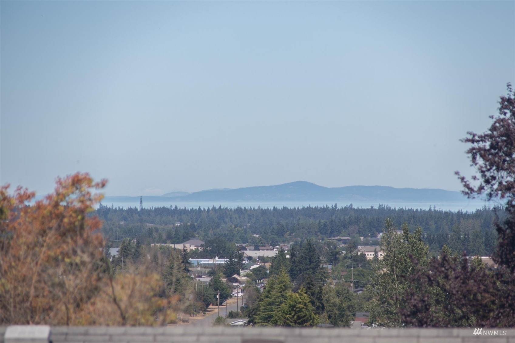 308 Eunice Street Sequim, WA 98382 - Photo 5 of 38 a view of a city