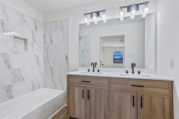 $3,500 | 1410 Erika Drive, Iowa, LA 70647