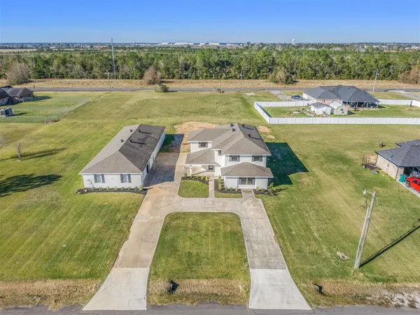 $3,500 | 1410 Erika Drive, Iowa, LA 70647