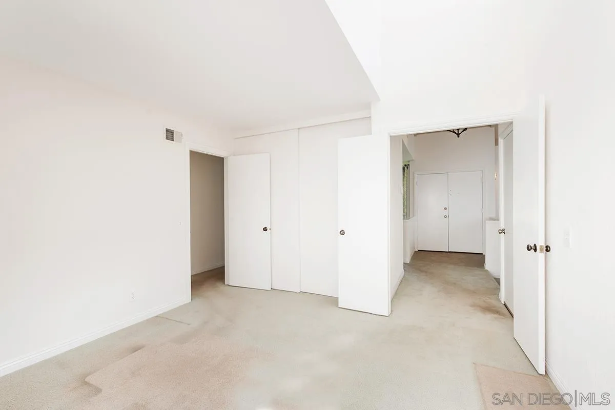 1332 Sun Valley Road Solana Beach, CA 92075 - Photo 28 of 38 a view of an empty room