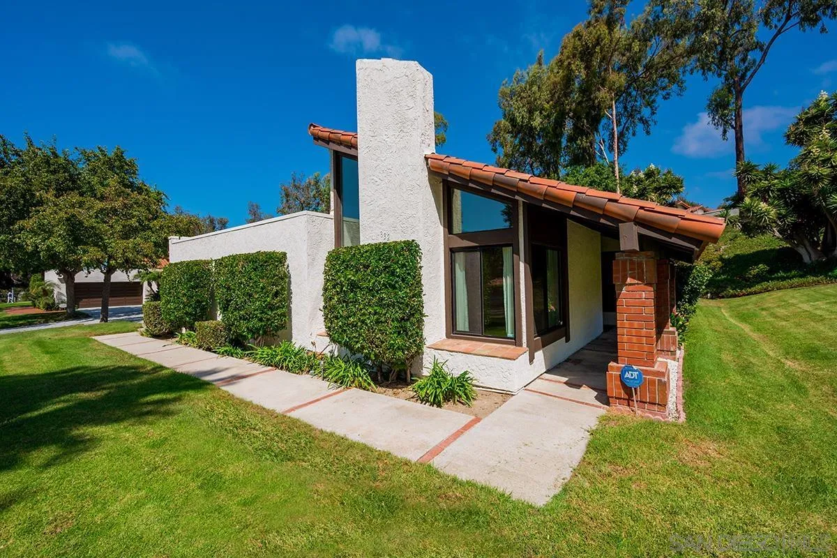 1332 Sun Valley Road Solana Beach, CA 92075 - Photo 34 of 38 a front view of a house with garden