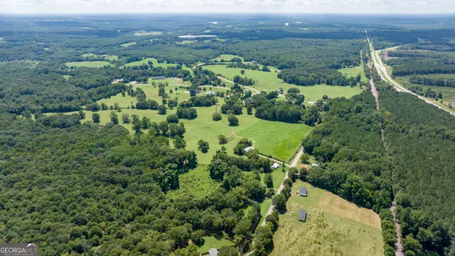 a view of a outdoor space with a sign