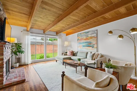 $890,000 | 6859 Langdon Avenue, Van Nuys, CA 91406