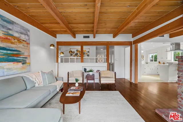 $890,000 | 6859 Langdon Avenue, Van Nuys, CA 91406