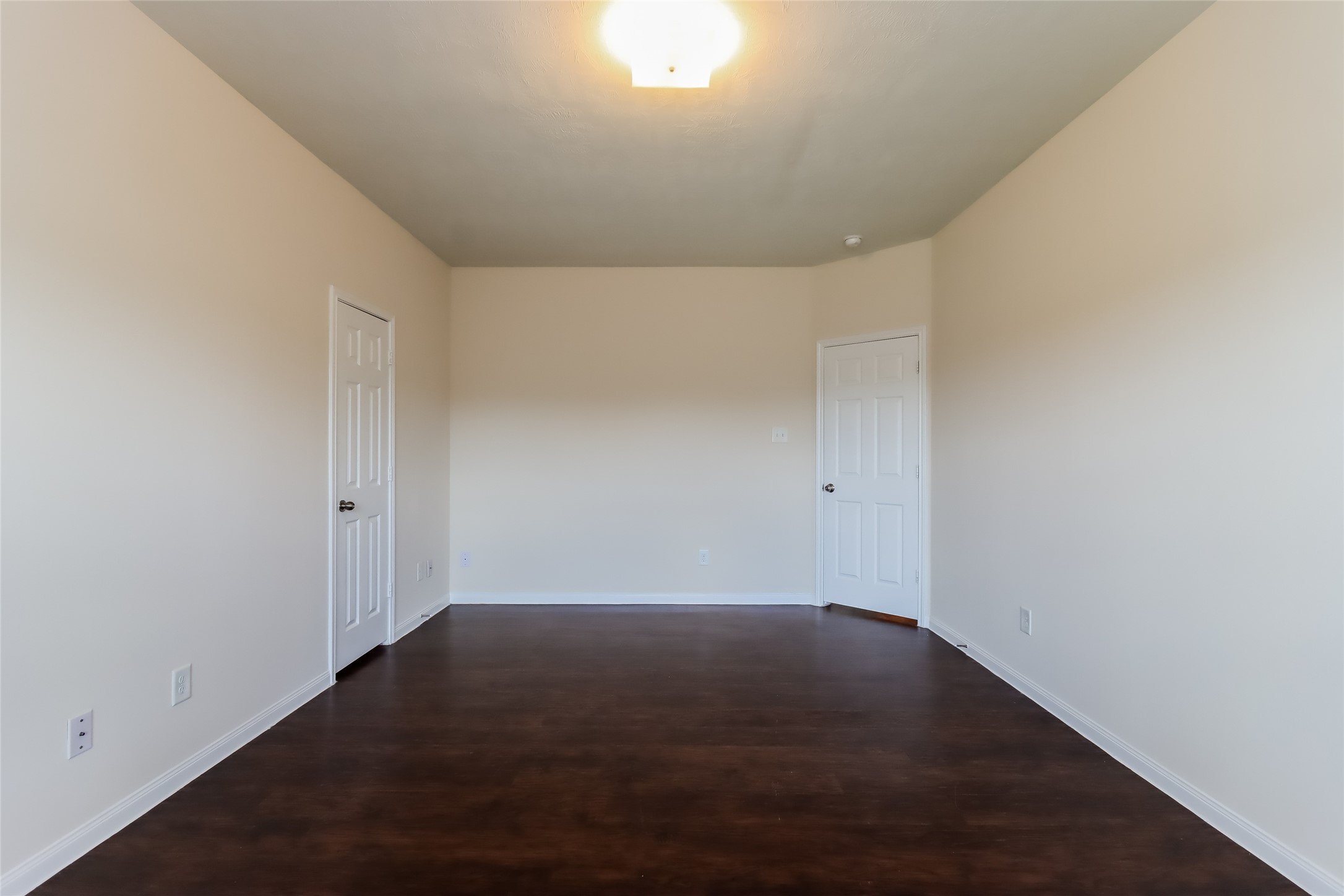 2411 High Island Way Houston, TX 77073 - Photo 7 of 13 a view of room
