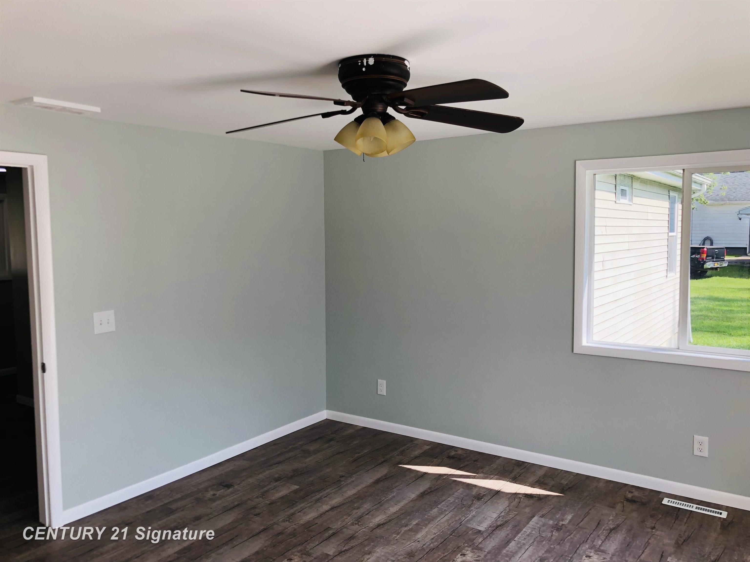 5503 West Carpenter Road Flint, MI 48504 - Photo 9 of 17