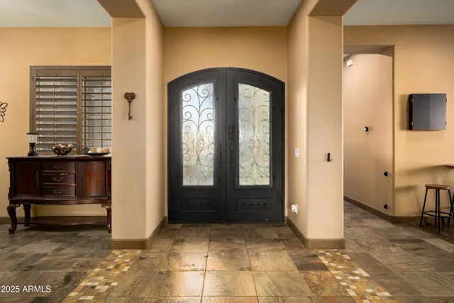 a view of front door with entryway