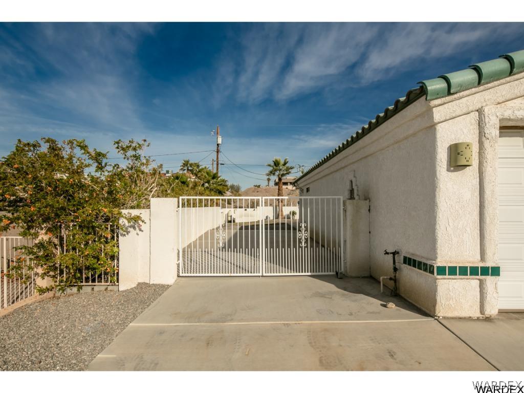 1925 Ranchito Drive Lake Havasu City, AZ 86404 - Photo 2 of 36