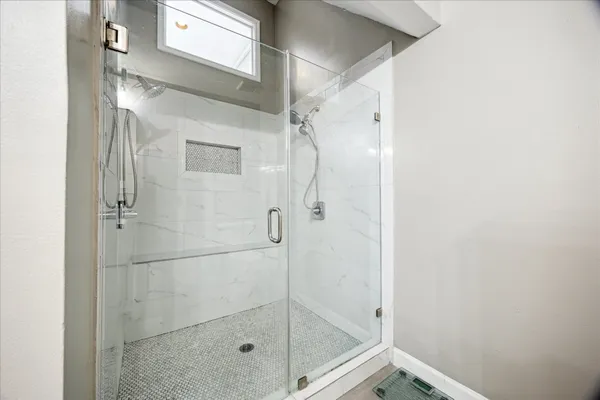 $649,000 | 2413 Kingston Street, Houston, TX 77019