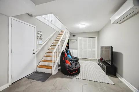 $649,000 | 2413 Kingston Street, Houston, TX 77019