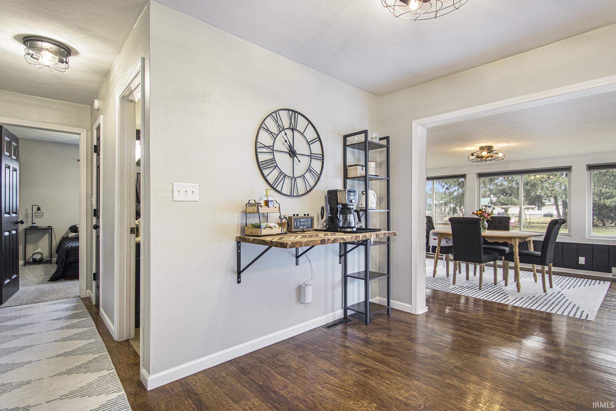 10388 Anderson Road Granger, IN 46530 - Photo 5 of 26 Gallery Image 5