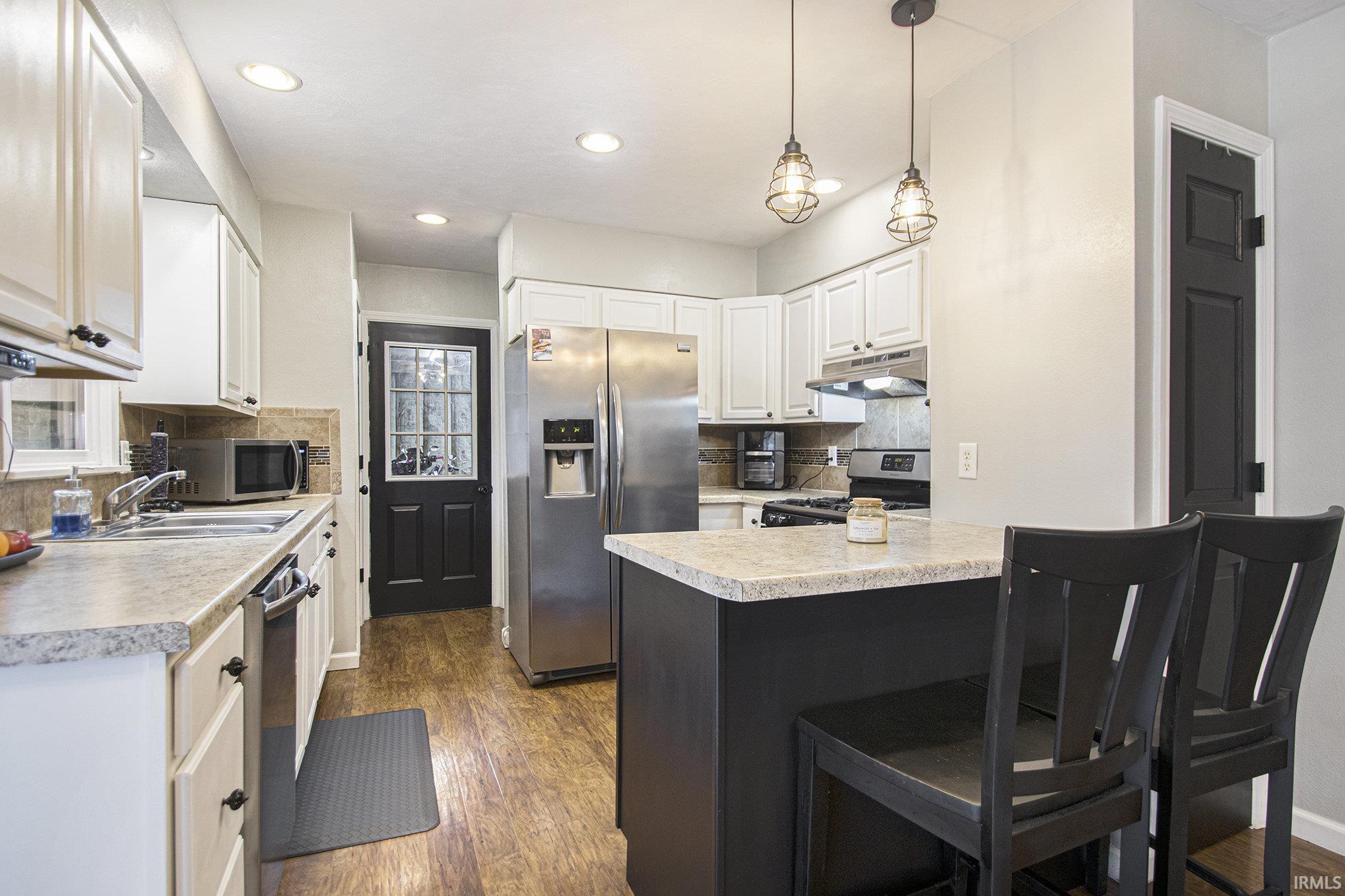 10388 Anderson Road Granger, IN 46530 - Photo 10 of 26 Gallery Image 10