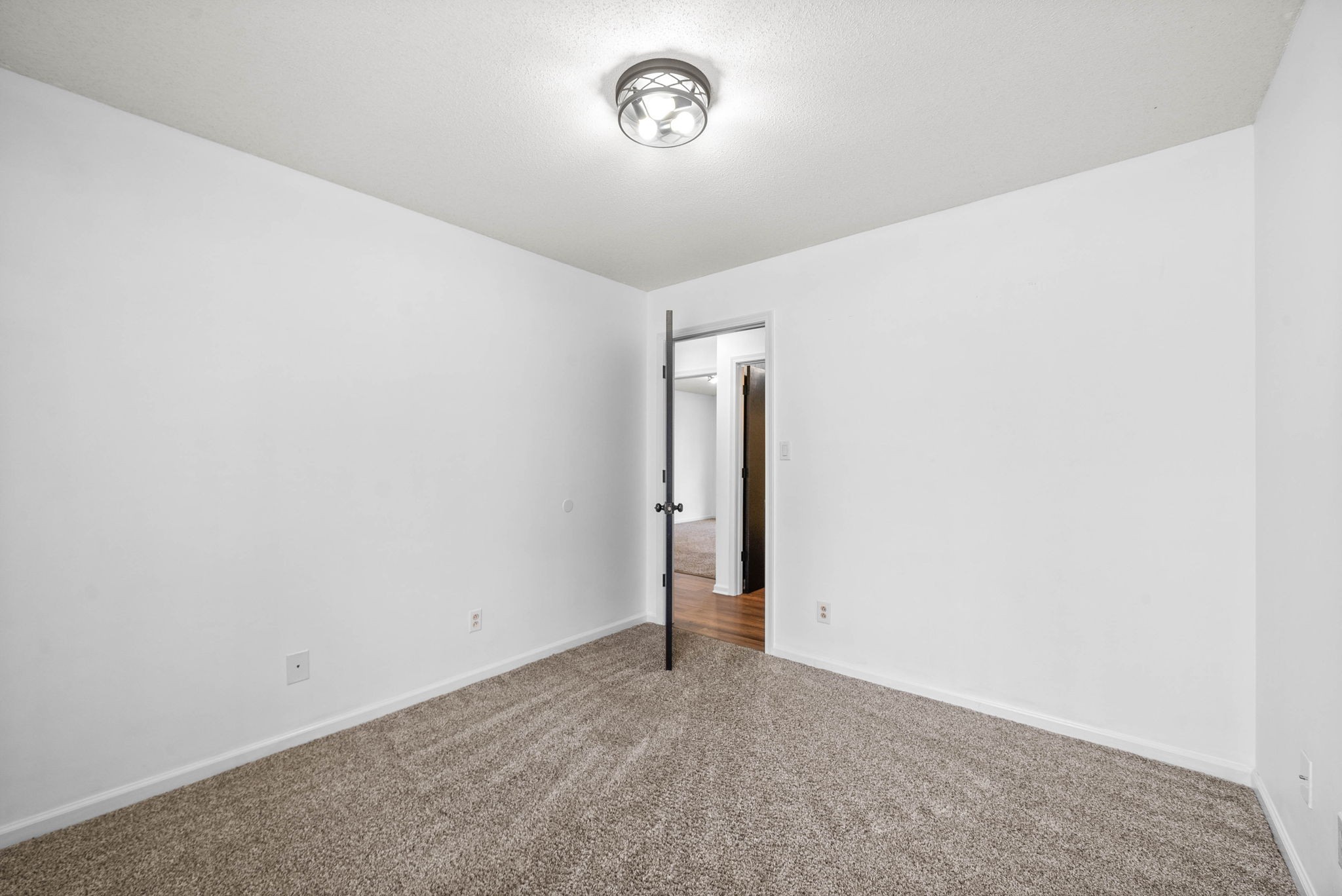 1875 Needmore Road Clarksville, TN 37042 - Photo 20 of 32