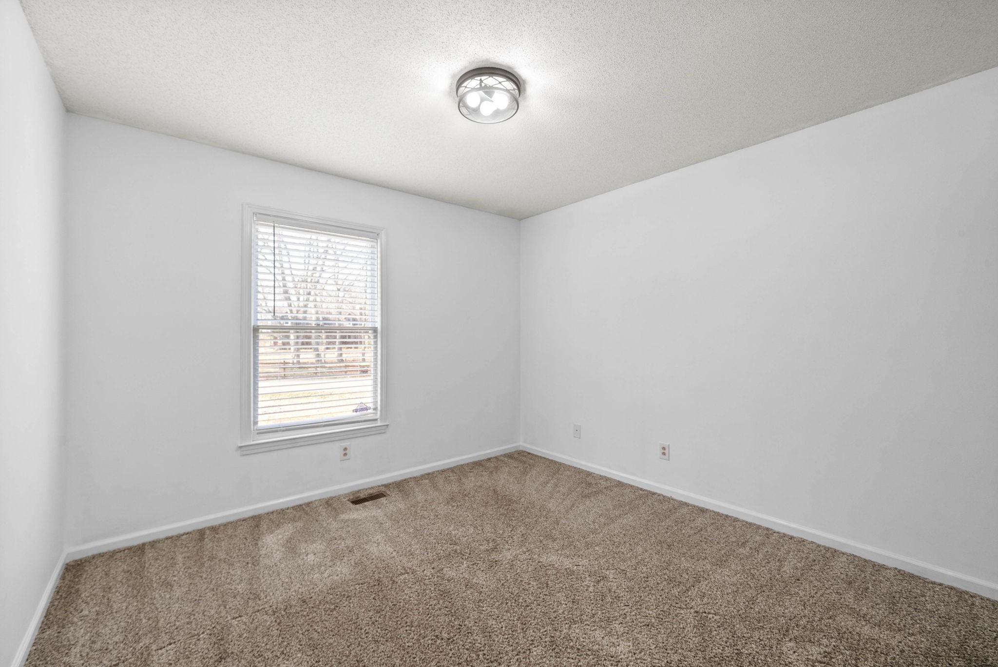 1875 Needmore Road Clarksville, TN 37042 - Photo 25 of 32