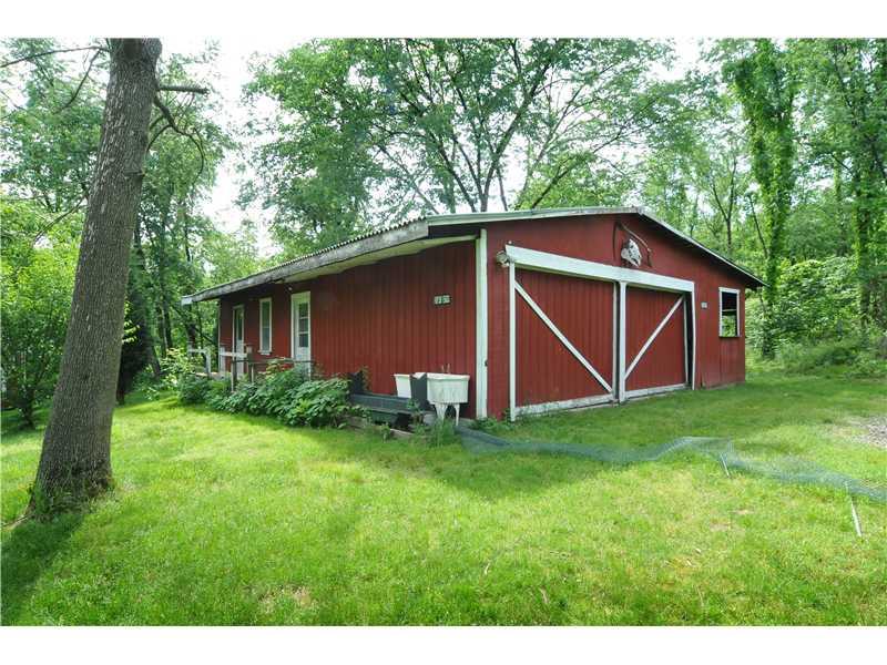656 Frankfort Road Monaca, PA 15061 - Photo 19 of 22 Stable/Barn.