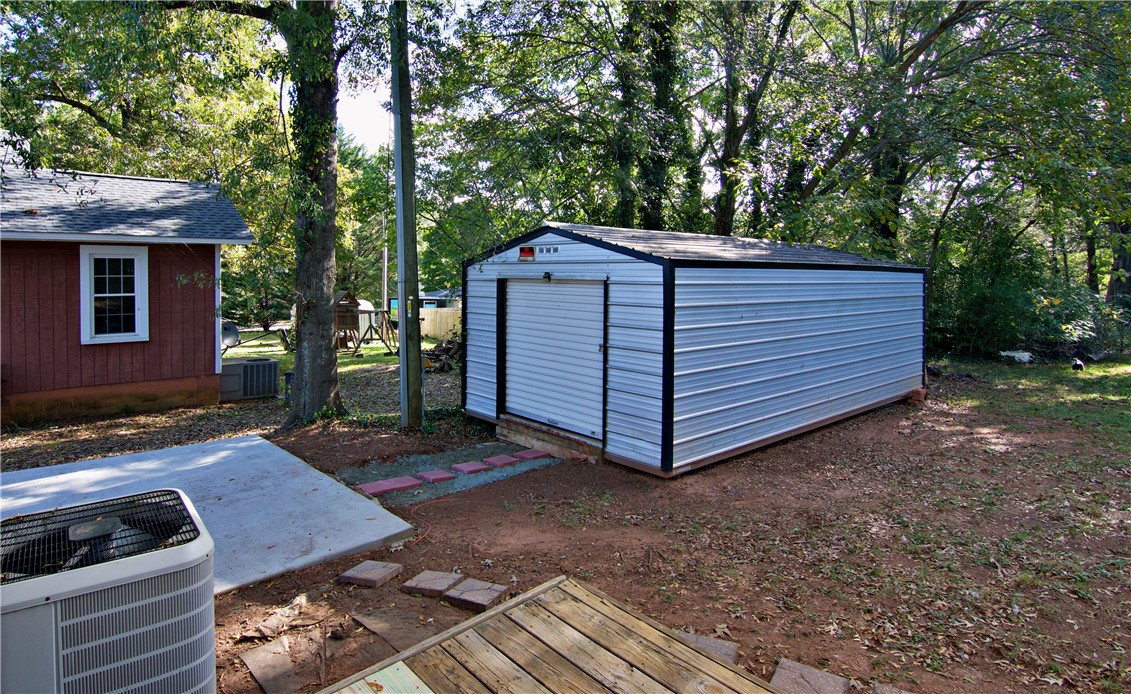 726 Saluda Dam Road Easley, SC 29640 - Photo 31 of 40