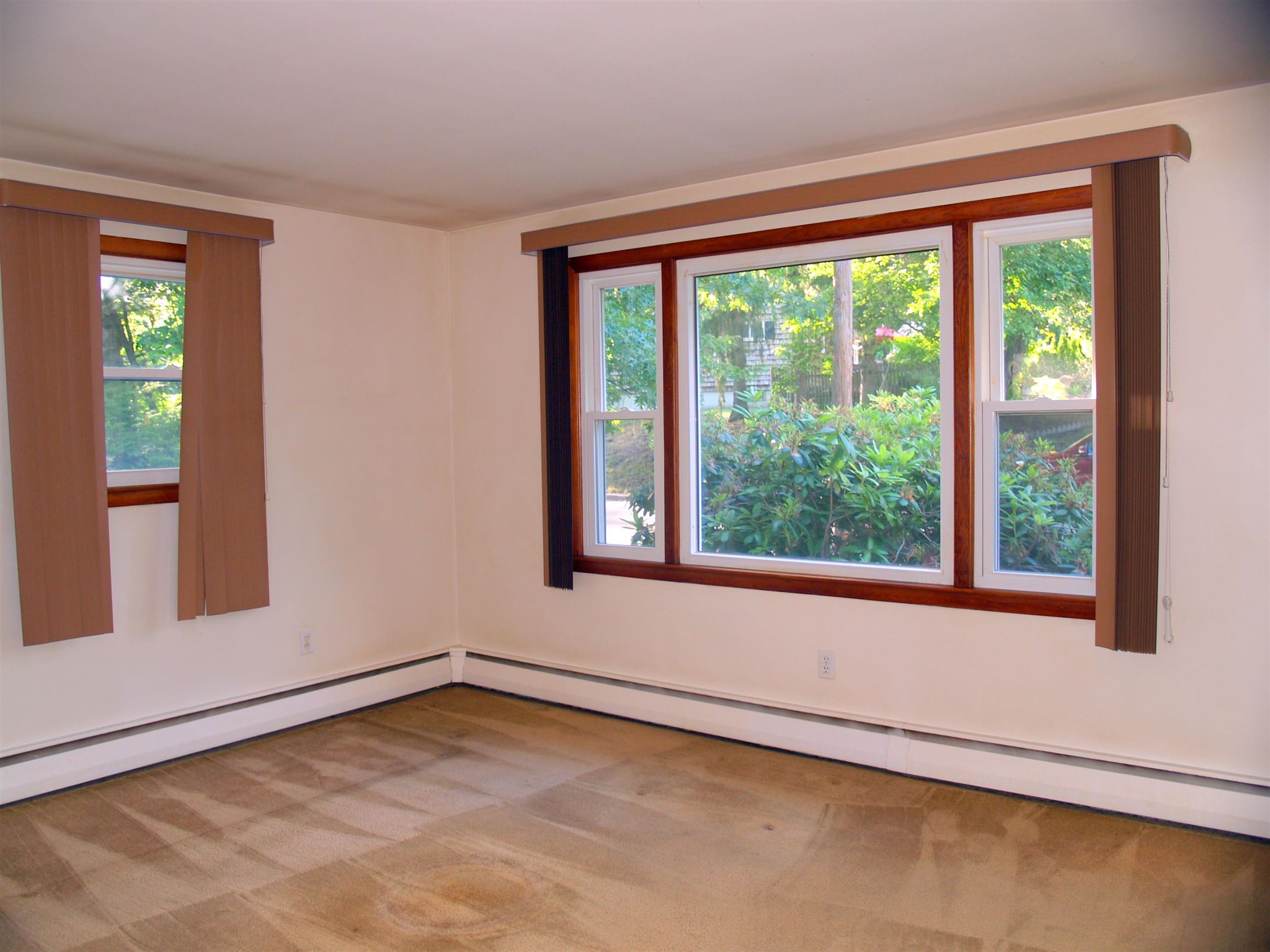 21 Fox Street Manchester, NH 03103 - Photo 5 of 11 Gallery Image 5