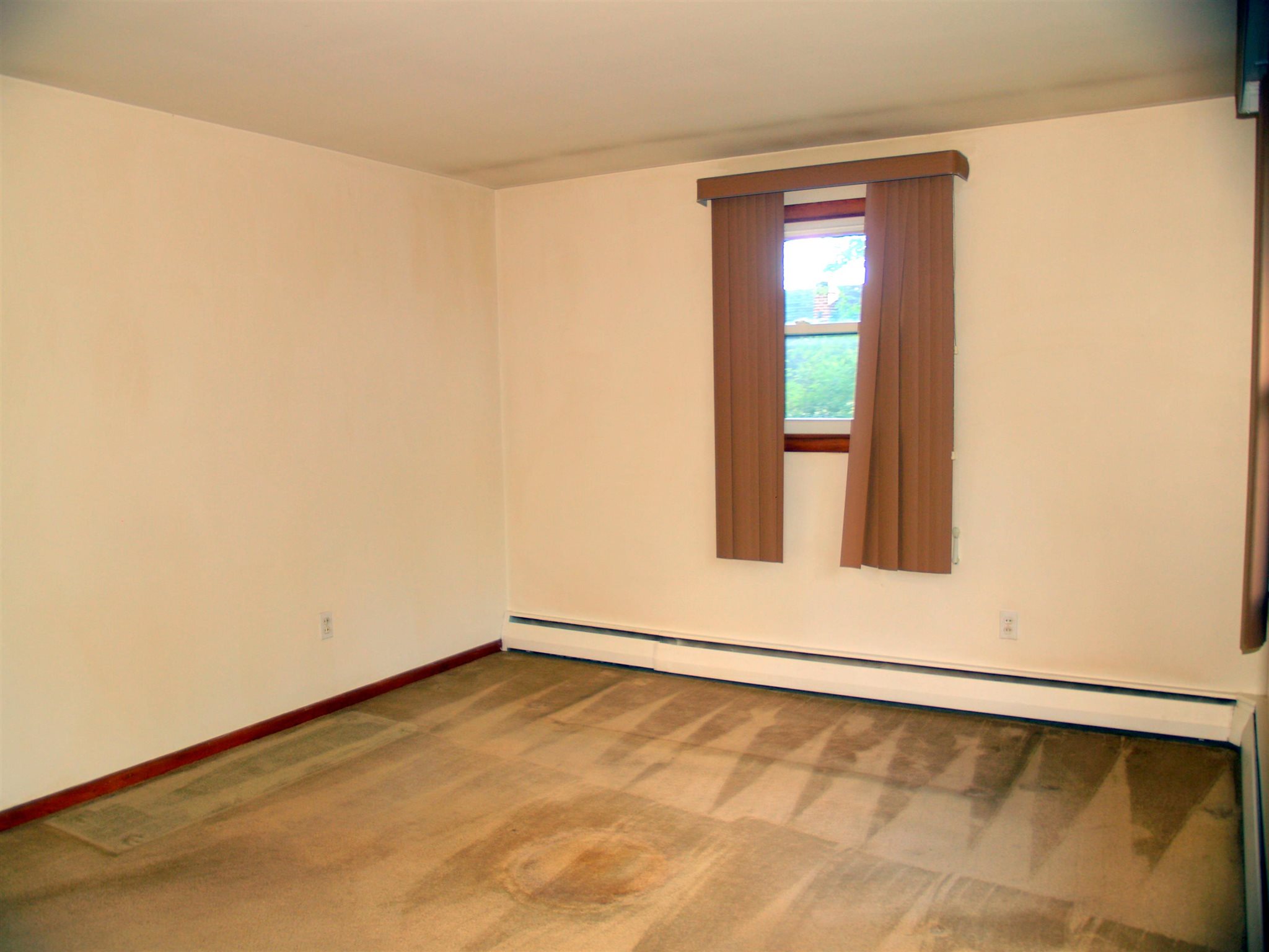 21 Fox Street Manchester, NH 03103 - Photo 7 of 11 Gallery Image 7