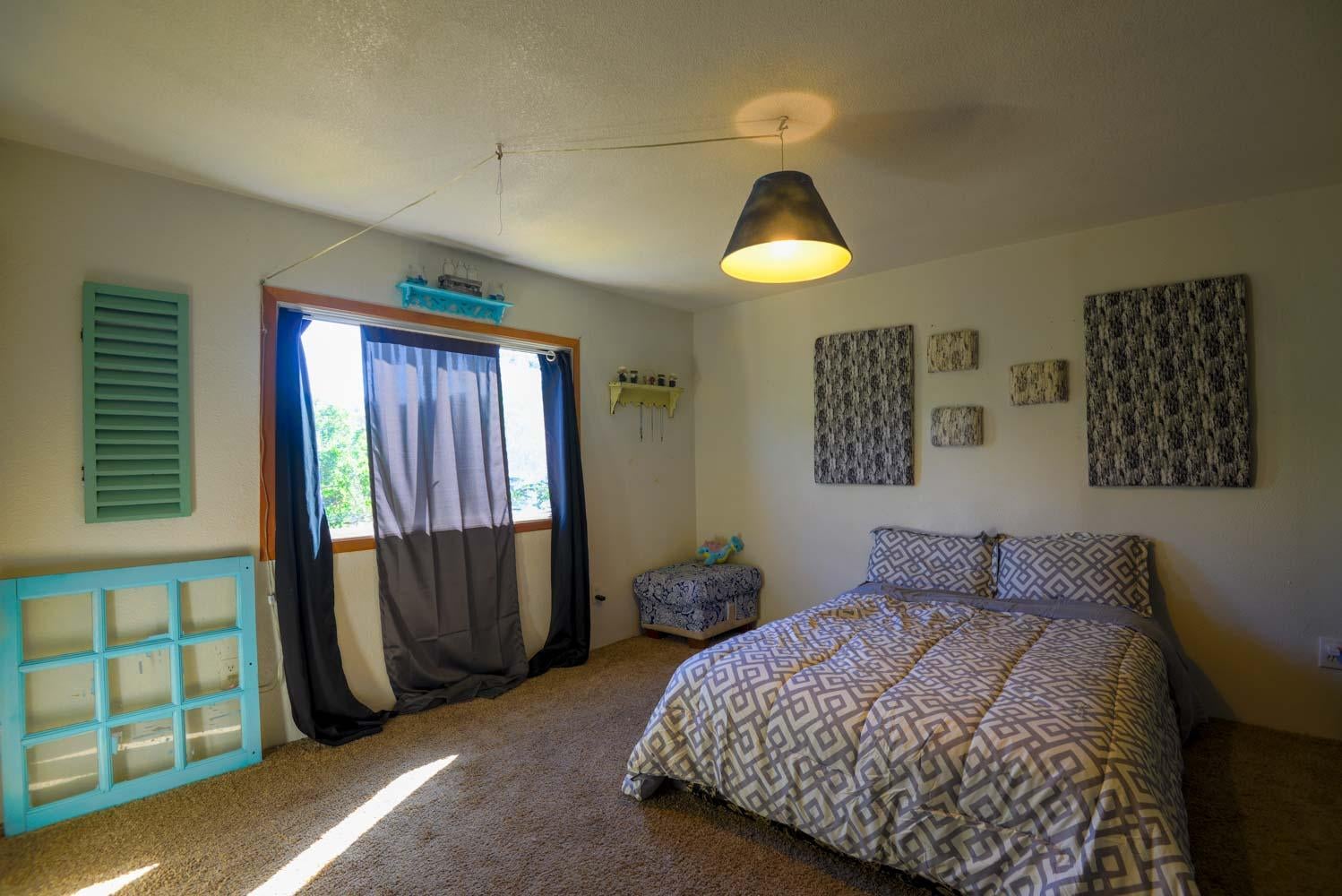 9757 Blackwell Road Central Point, OR 97502 - Photo 16 of 28 _ALB8477-HDR