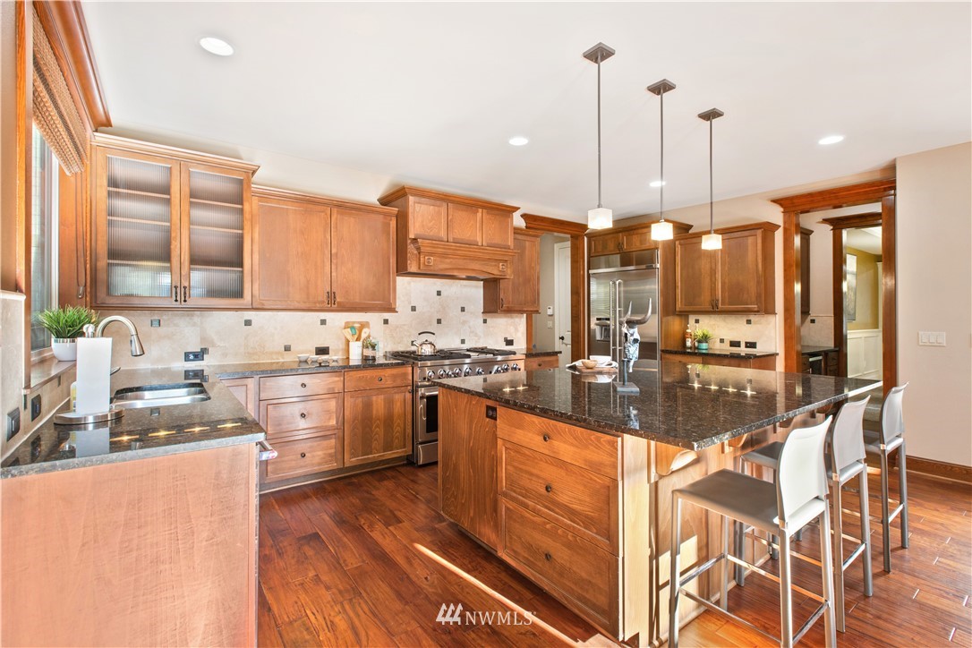 5610 Northeast 1st Place Renton, WA 98059 - Photo 6 of 25