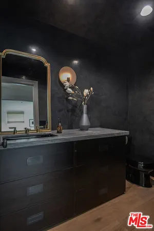 $4,350,000 | 24049 Chestnut Way, Calabasas, CA 91302