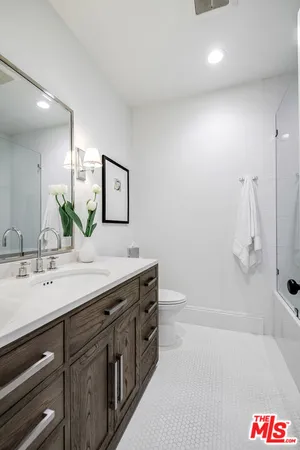 $4,350,000 | 24049 Chestnut Way, Calabasas, CA 91302